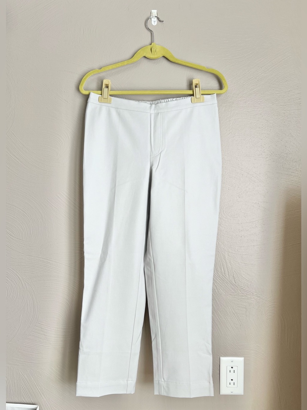 Isaac Mizrahi 24/7 Stretch Gray Ankle Pants